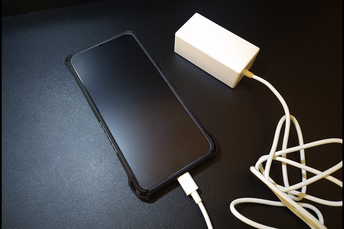 Galaxy A25 5Gにアクセサリーを装着したところ